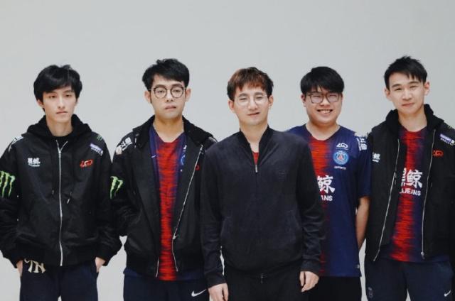 力的差距依 力的差距依