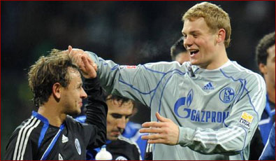 伍对年轻球 伍对年轻球