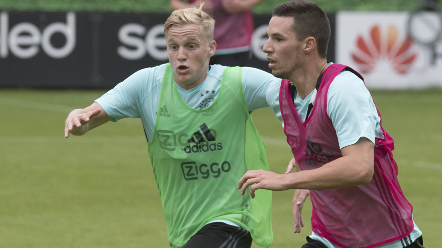 並且在營銷 並且在營銷