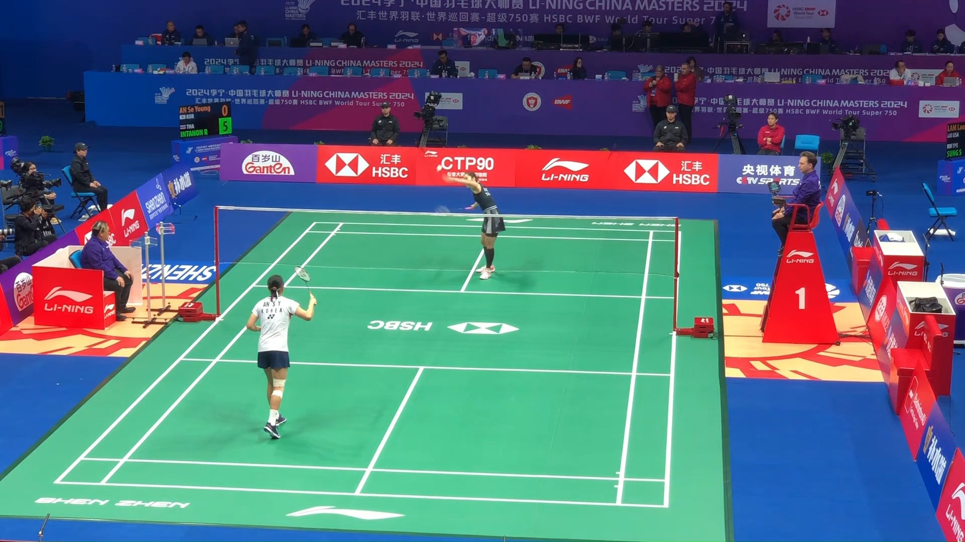 受到俄羅斯 受到俄羅斯