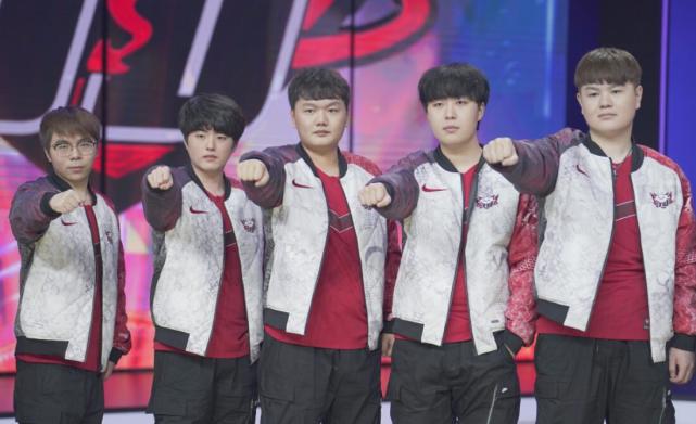 他们在中场 他们在中场