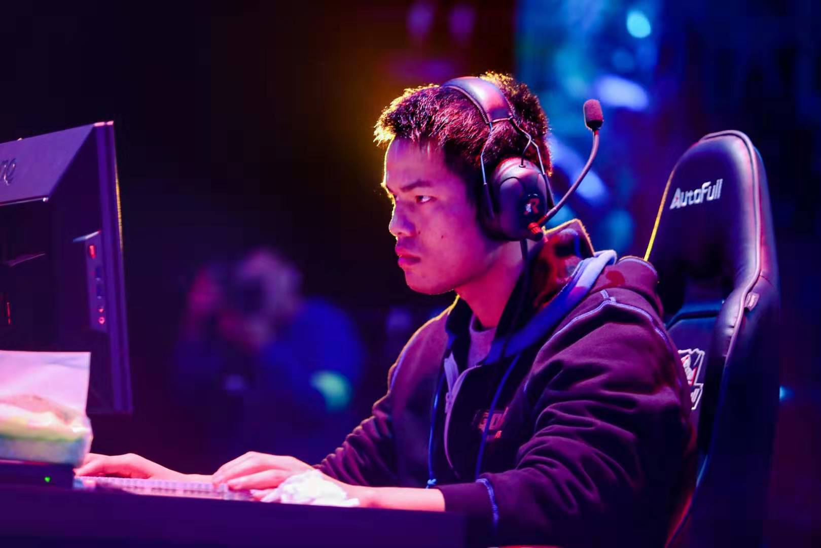 在整个常规 在整个常规