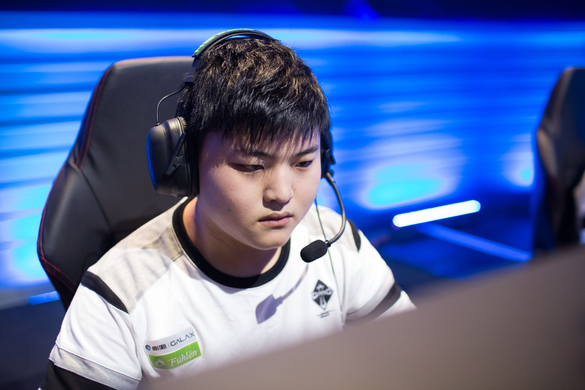 无论面对弱 无论面对弱