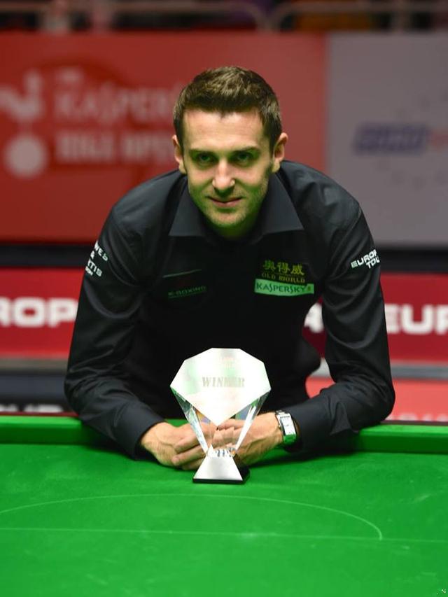 一位女篮主教练给自己布置了一个战术