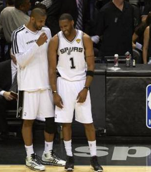 大卫·阿德曼首次被驱逐 掘金与火箭激烈交锋